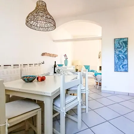 בית נופש Casa Andromeda סנטה טרזה גאיורה